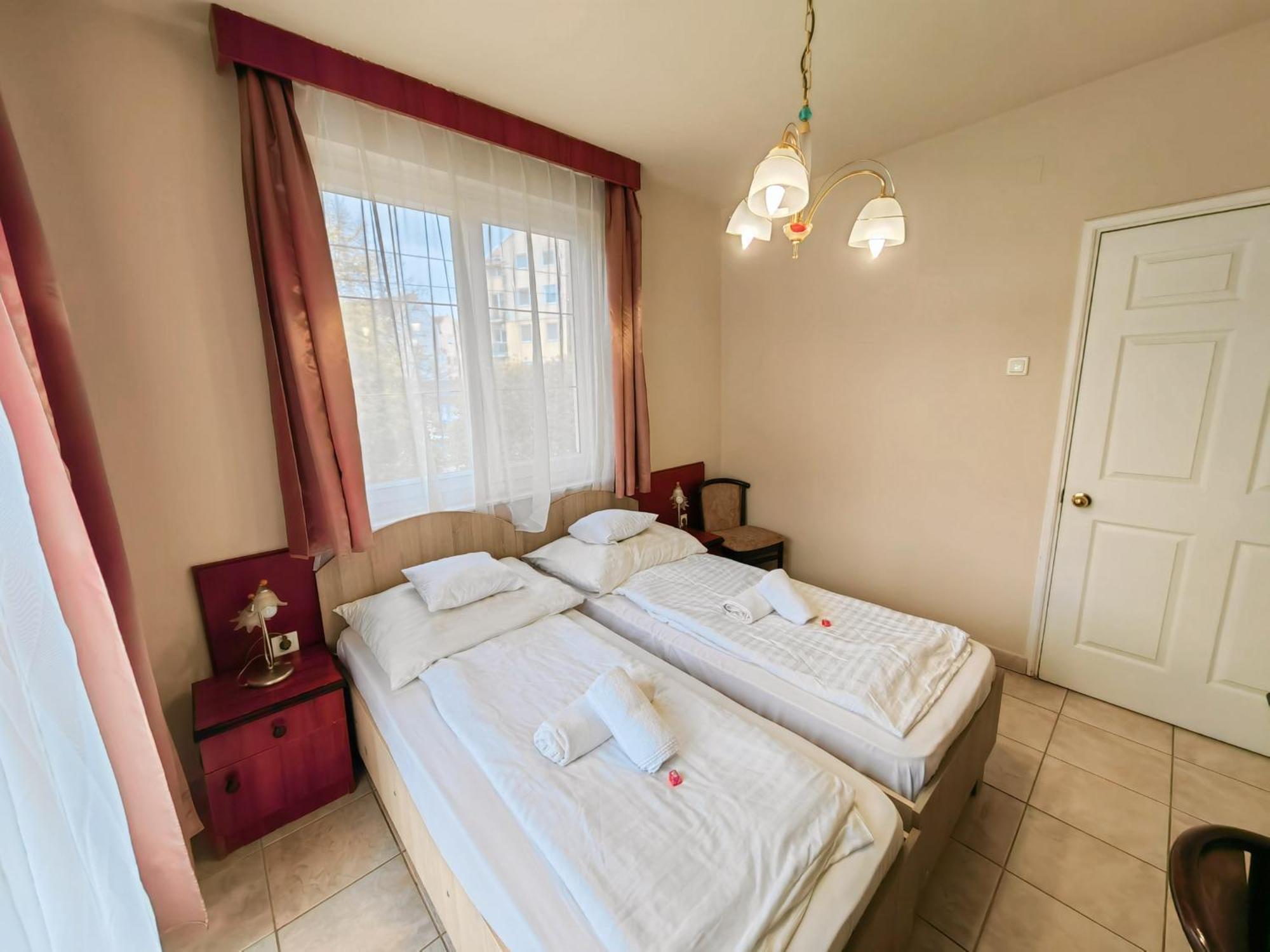 Nora Hotel Hajdúszoboszló Kültér fotó